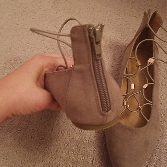 Shoes - Picture 3 of 3